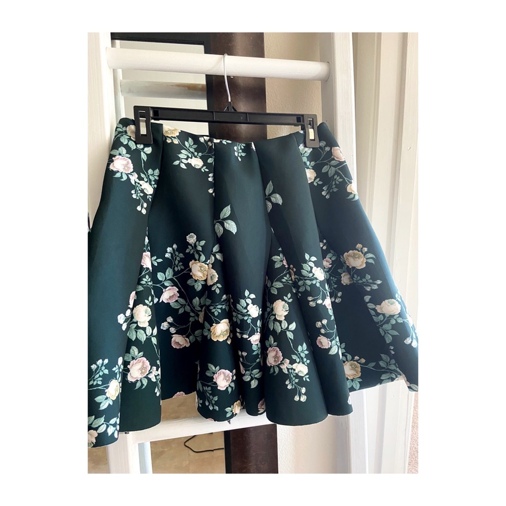 Lauren Conrad, floral, A-line, mini skirt.